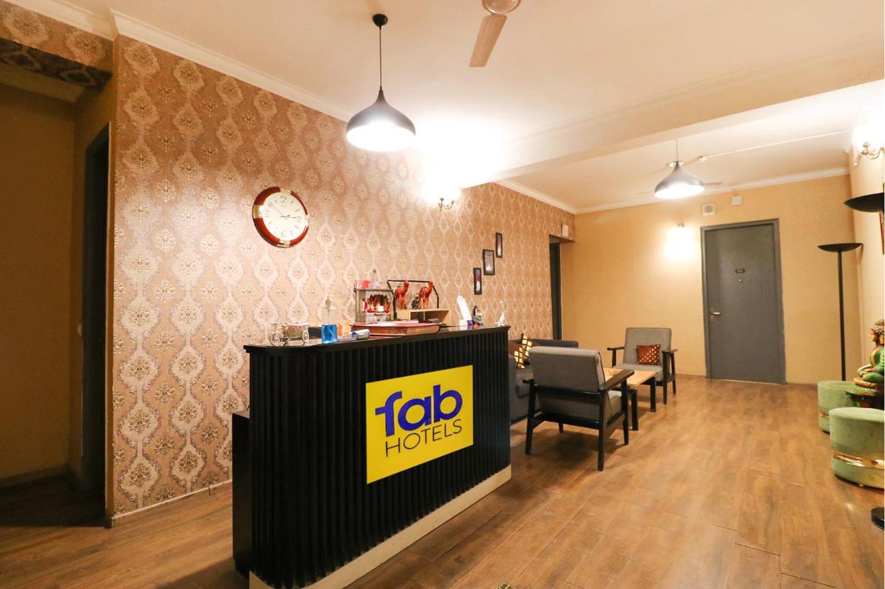Fabhotel The Glory Гургаон Экстерьер фото