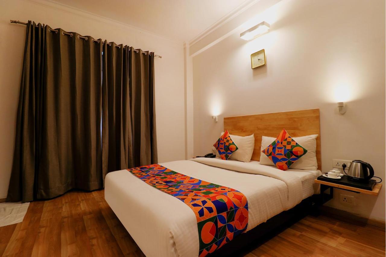 Fabhotel The Glory Гургаон Экстерьер фото