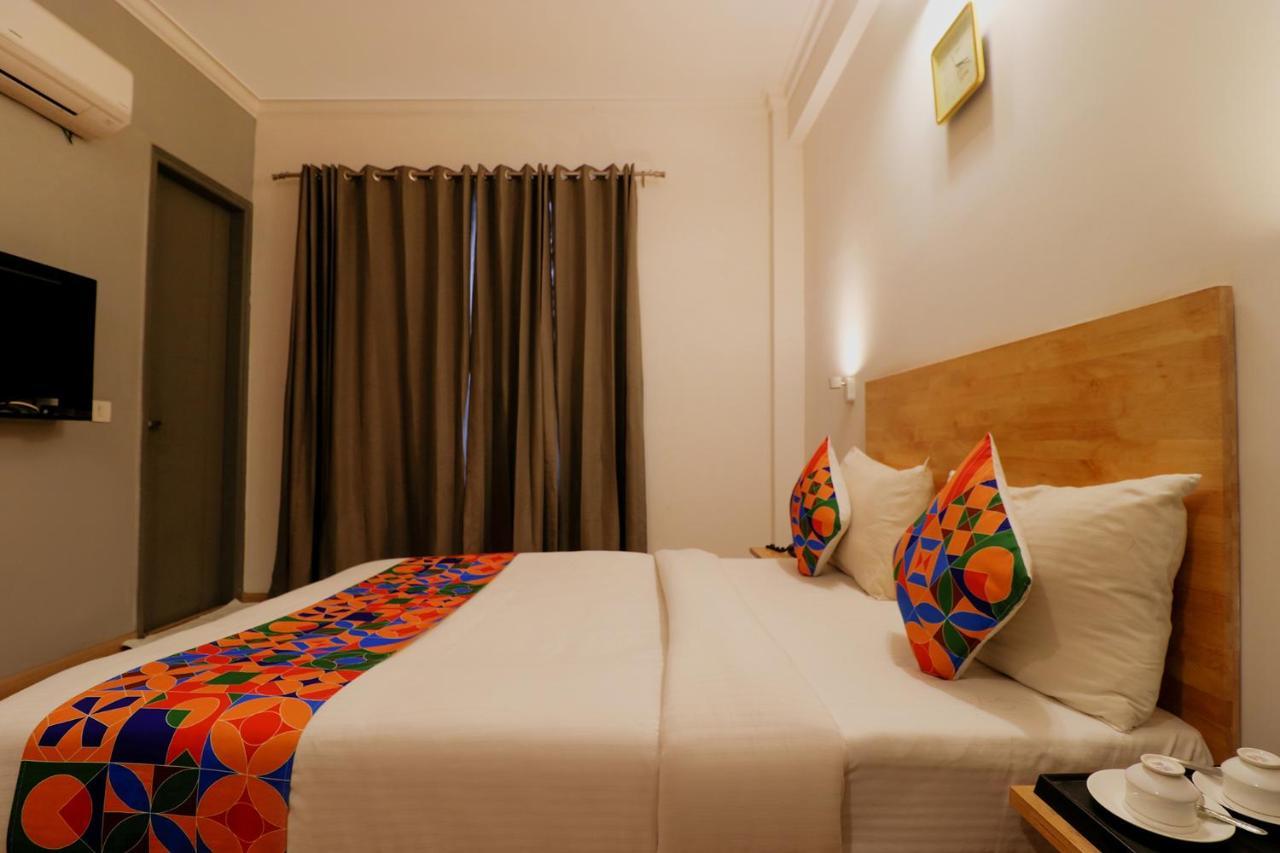 Fabhotel The Glory Гургаон Экстерьер фото